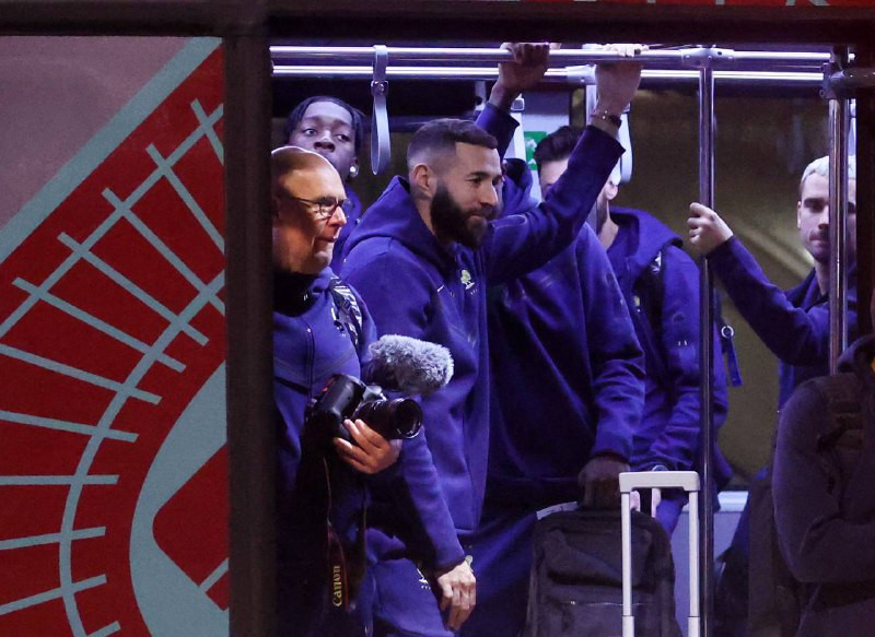 ފްރާންސް ޓީމުގެ ބެންޒެމާ ބަހުގައި މަޑުކޮށްލައިގެން: ފޮޓޯ - ރޮއިޓާސް 