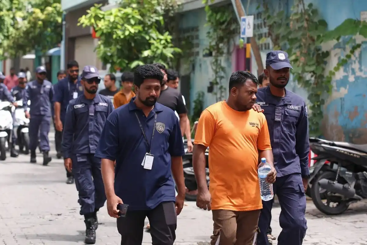 আরও সাত বিদেশী অভিবাসন হেফাজতে