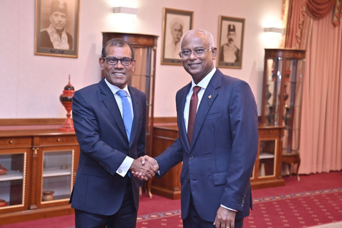 ރައީސް ސާލިހާއި ކުރީގެ ރައީސް އަދި ރައްޔިތުންގެ މަޖިލީހުގެ ރައީސް ނަޝީދު ބައްދަލުކުރެއްވުން