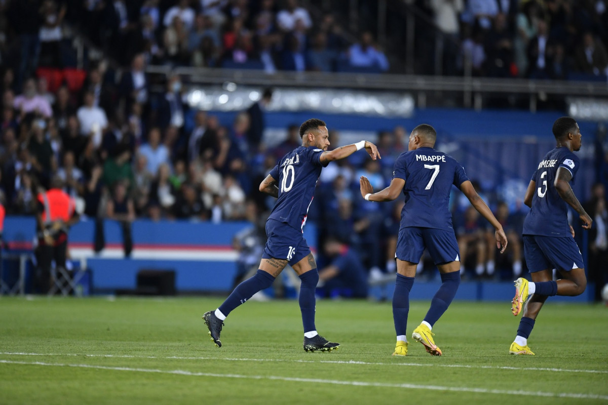 ޕީއެސްޖީން ކުޅުނު މެޗުގެ ތެރެއިން