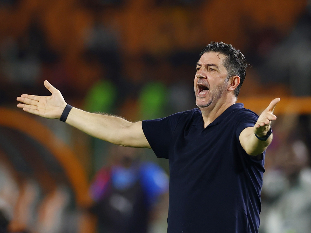 މިޞްރުގެ ޤައުމީ ފުޓުބޯޅަ ޓީމުގެ ކޯޗުކަށް ހުރި ރުއީ ވިޓޯރިއާ