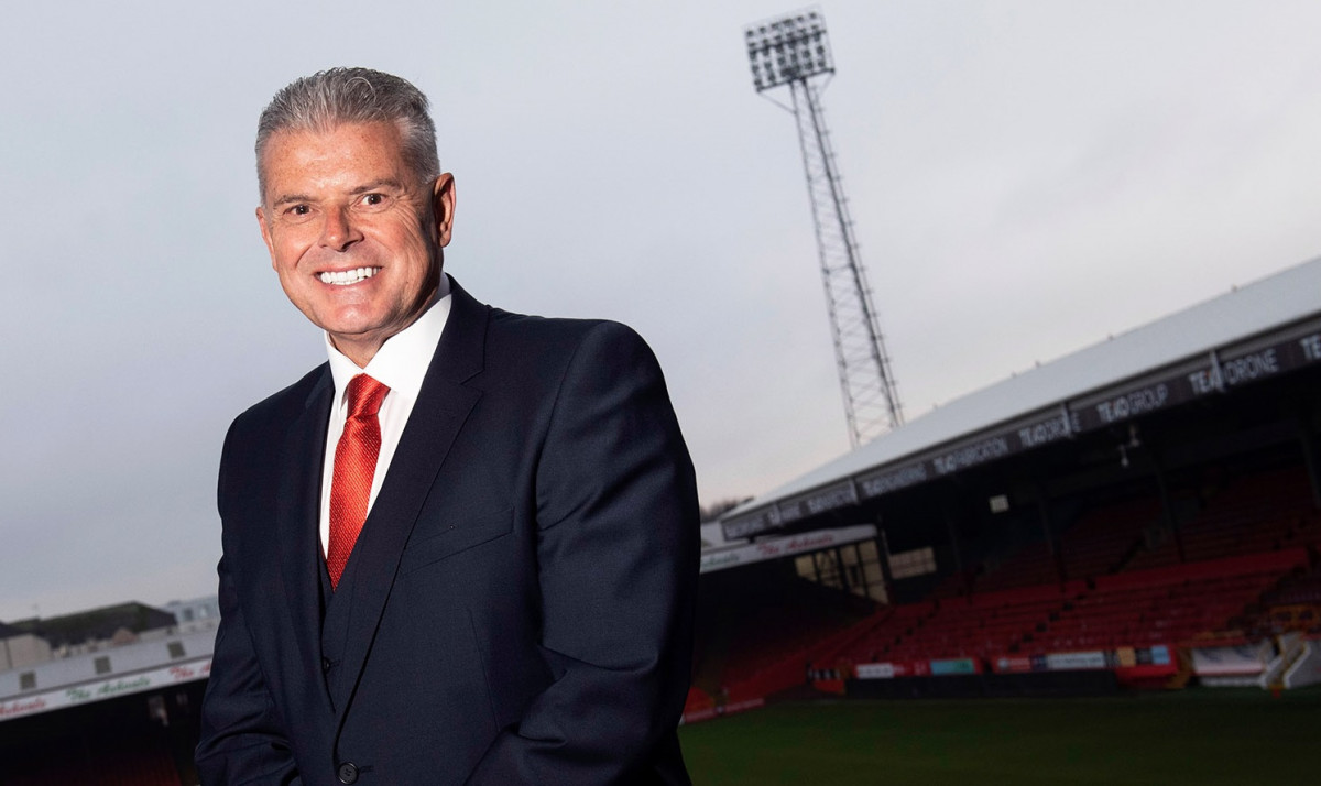 އަބަޑީންގެ ޗެއާމަން ޑޭވް ކޯމަކް: ފަރިތަކުރުންތަކުގެ ކުރިން ކުޅުންތެރިން ކޮވިޑް-19ށް ޓެސްޓު ކުރުމަށް ވަނީ ނިންމާފައި