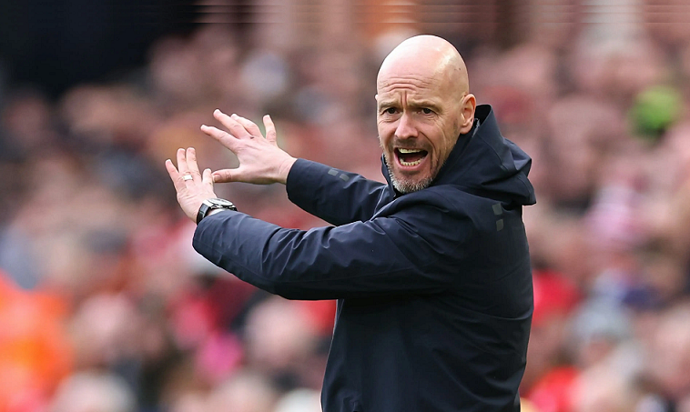 މެންޗެސްޓާ ޔުނައިޓެޑްގެ ކުޅުންތެރިންނަށް ކޯޗު ބުނެދެނީ