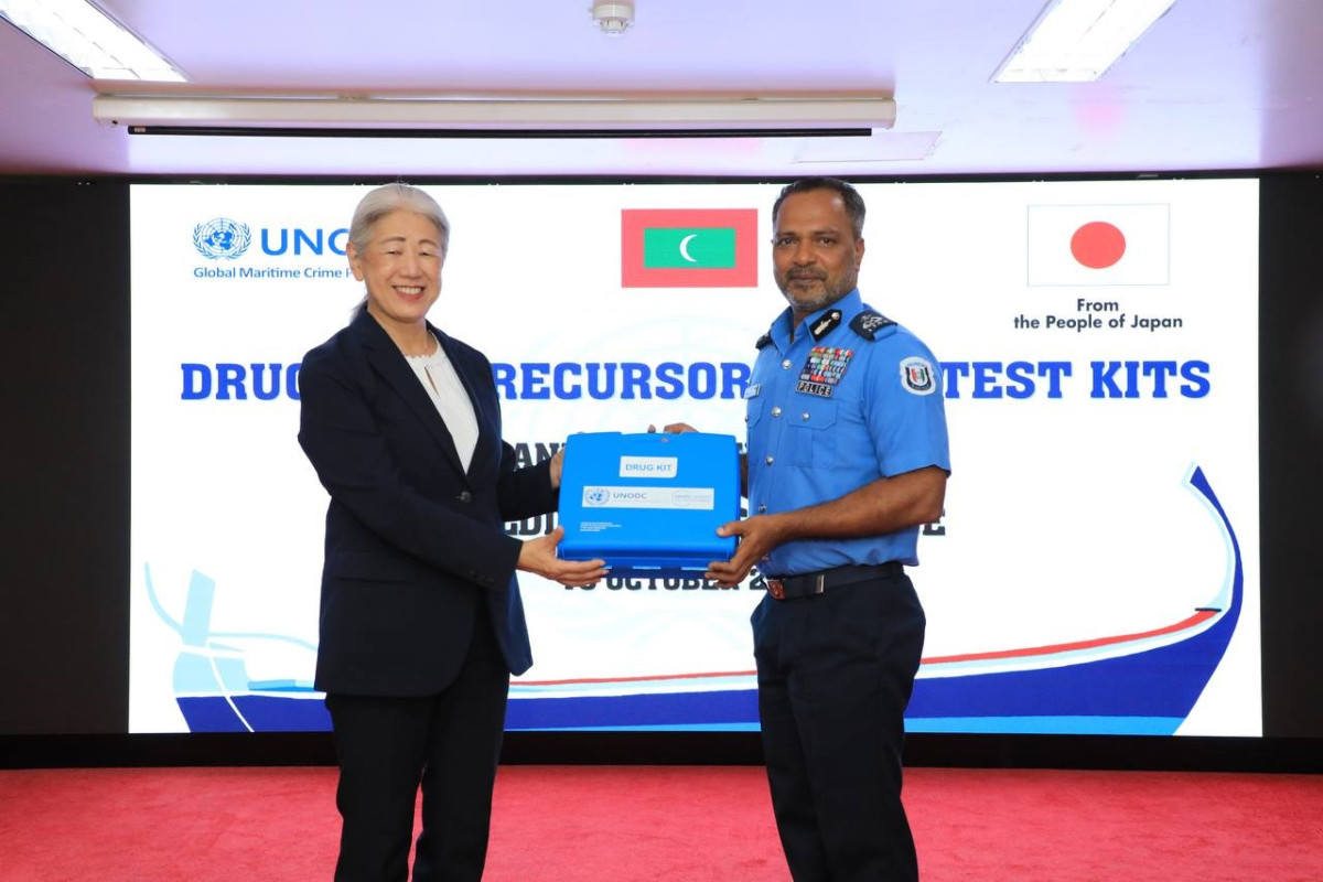 ޖަޕާނުގެ އެހީގައި ހަދިޔާކުރި ކިޓުތައް ފުލުހުންނާ ހަވާލުކުރަނީ