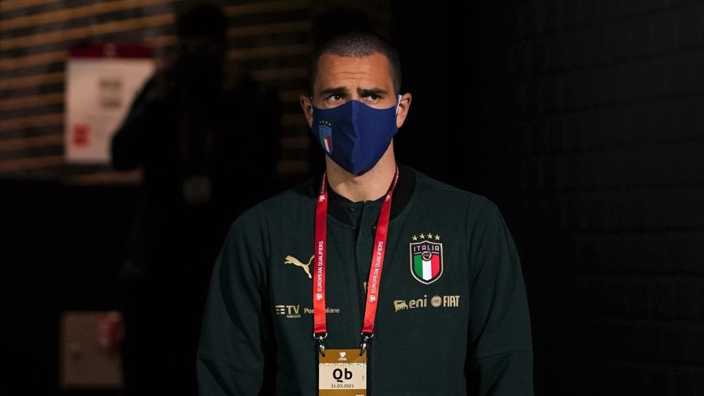 ޔުވެންޓަސްއަށް ކުޅެމުން އަންނަ އިޓަލީގެ ޑިފެންޑަރު ލިއޮނާޑޯ ބޮނޫޗީ