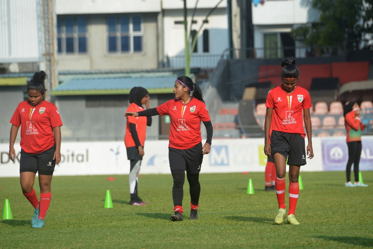 ގައުމީ އަންހެން ޓީމު ޕްރެކްޓިހުގައި: މުބާރާތަށް ނުދާނެ