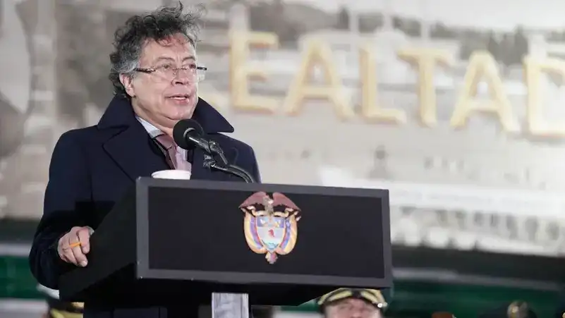 ކޮލަމްބިއާގެ ރައީސް ގުސްޓާވޯ ޕެޓްރޯ