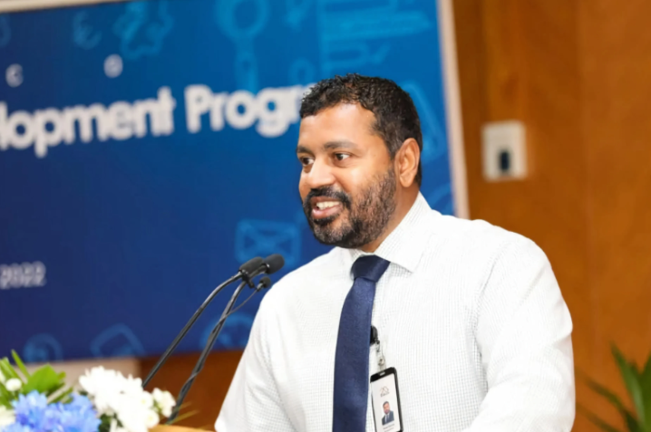 ސްޓެލްކޯގެ ކުރީގެ އެމްޑީ، ހަސަން މުޣުނީ