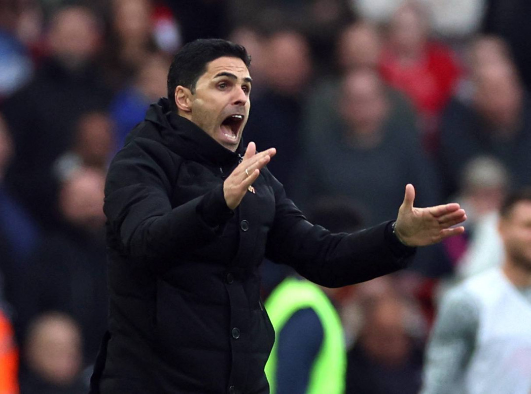 ލިވަޕޫލާ ދެކޮޅަށް އާސެނަލް އިން ކުޅުނު މެޗުގައި އާޓެޓާ