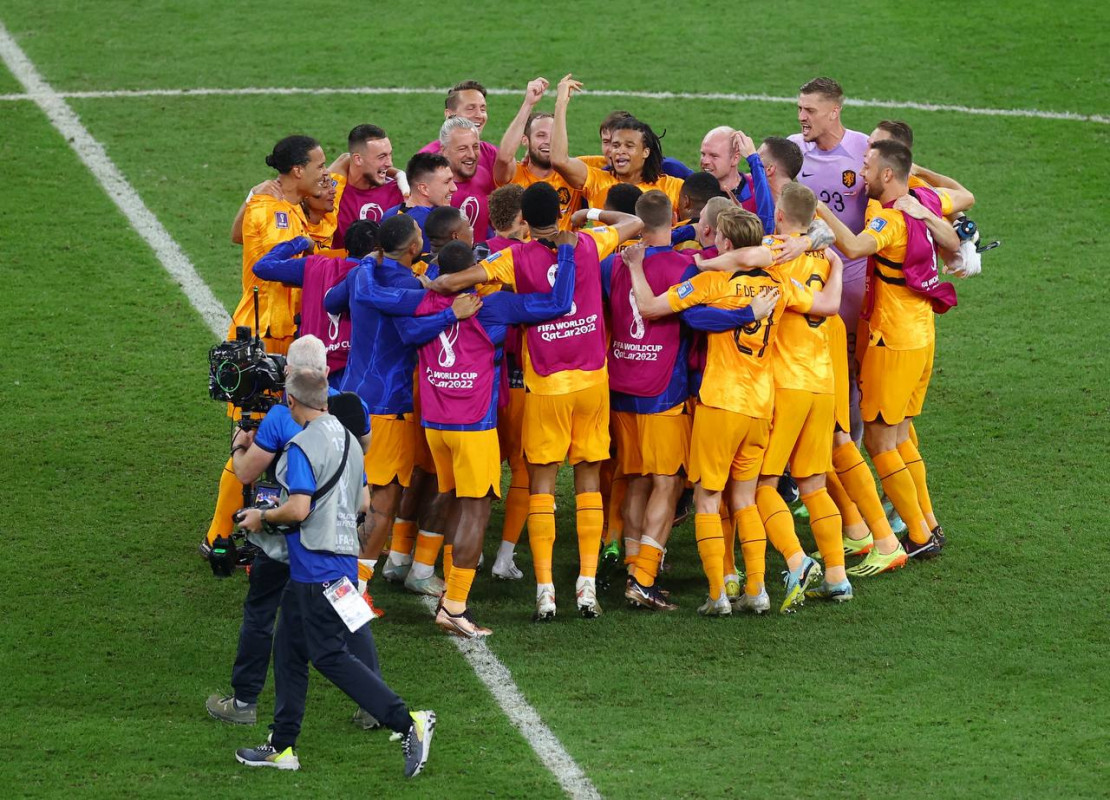 އެމެރިކާ އަދި ނެދަލެންޑްސް ކުޅުނު މެޗުގެ ތެރެއިން - ފޮޓޯ: ރޮއިޓާސް