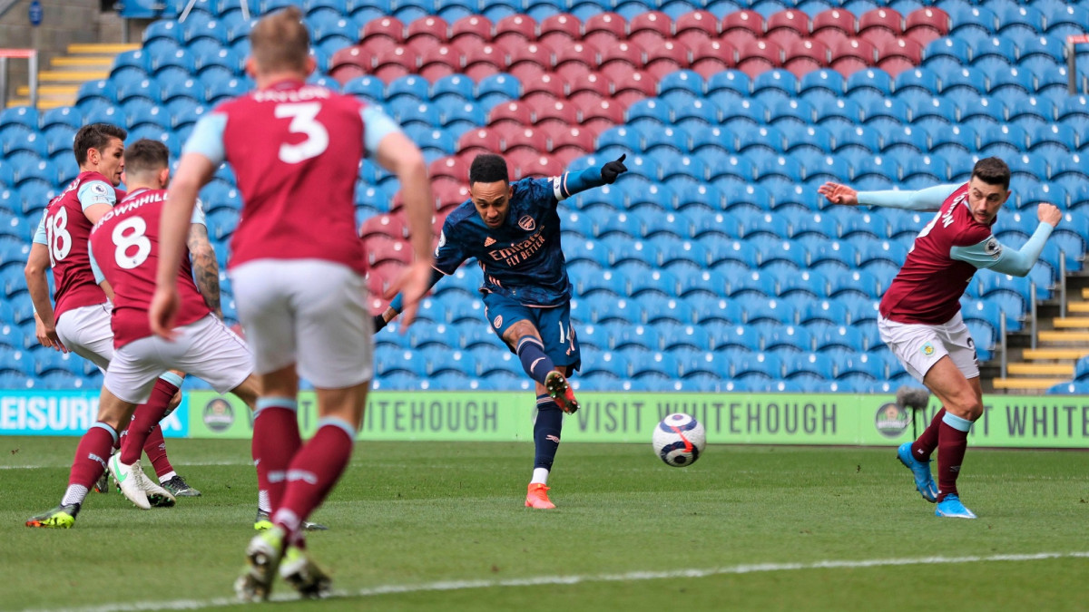 ބާންލީ އާއި އާސެނަލް ބައްދަލުކުރި މެޗުގެ ތެރެއިން: މި މެޗު އެއްވަރުވީ 1-1 ން