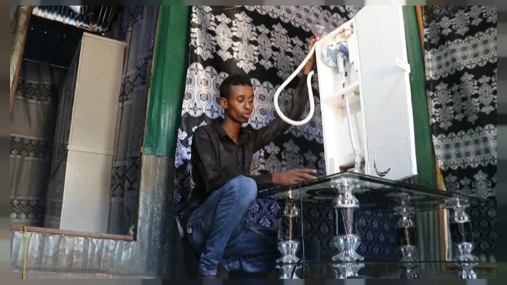 ވެންޓިލޭޓަރު އުފެއްދި ޒުވާނާ، މުހައްމަދު އަދާވީ