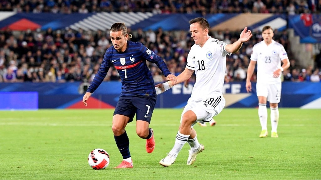 ފްރާންސާއި ބޮސްނިއާ ބައްދަލުކުރި މެޗުގެ ތެރެއިން