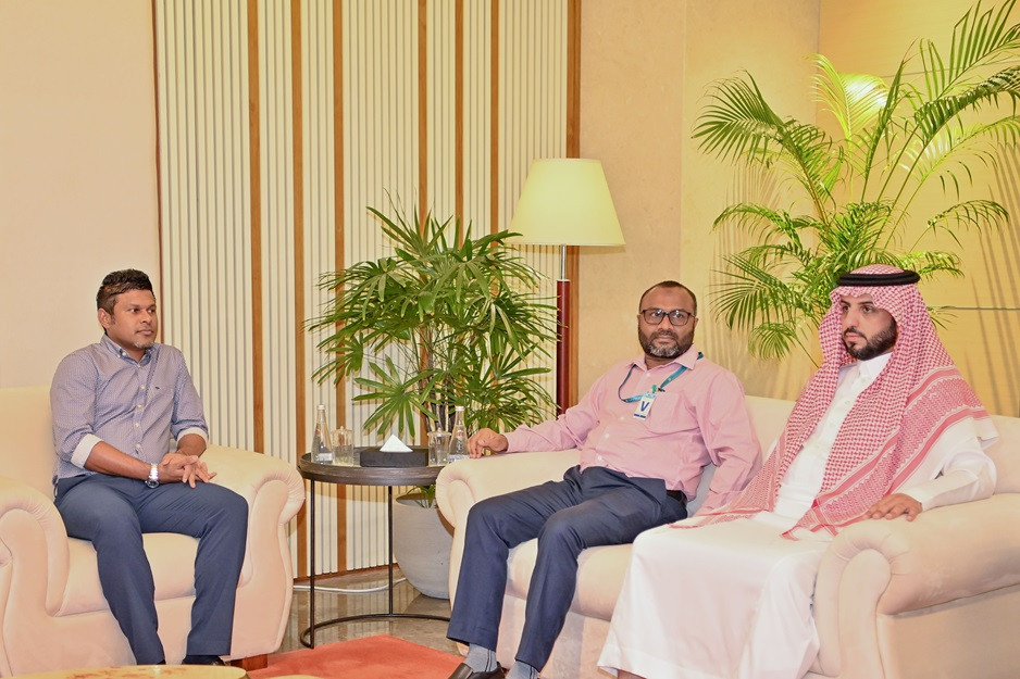 ޙައްޖުގެ އަޅުކަން އަދާކުރުމަށް ރާއްޖެއިން ފުރި ފުރަތަމަ ގުރޫޕްގެ ޙައްޖާޖީންނަށް ރައީސުލްޖުމްހޫރިއްޔާގެ ނައިބު އަލްވަދާޢުވިދާޅުވާން އެއާޕޯޓަށް ވަޑައިގަތީ ހުކުރު ދުވަހު  - ފޮޓޯ: ރައީސް އޮފީސް