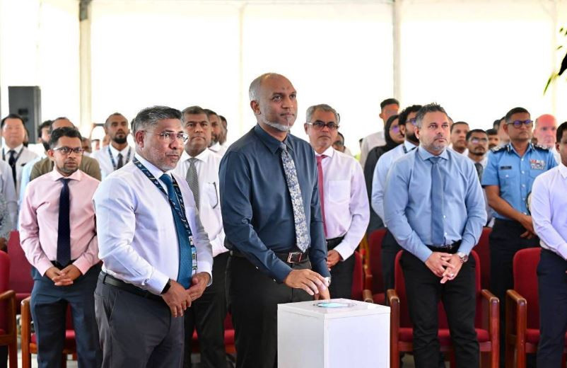 ވެލާނާ އިންޓަރނޭޝަނަލް އެއަރޕޯޓްގެ އައު ފިއުލް ފާމް އާއި ފިއުލް ހައިޑްރަންޓް ސިސްޓަމް ރައީސުލްޖުމްހޫރިއްޔާ ހުޅުއްވައިދެއްވުން