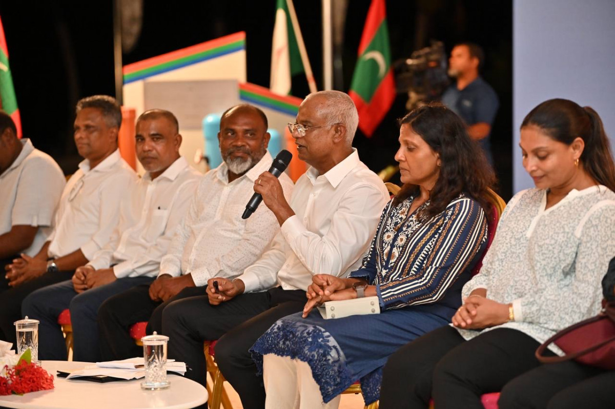 ރައީސް އިބްރާހީމް މުހައްމަދު ސާލިހު ފ.އަތޮޅަށް ކުރެއްވި ދަތުރުފުޅުގެ ތެރެއިން ރައްޔިތުންނާއި މުޚާތަބު ކުރައްވަނީ