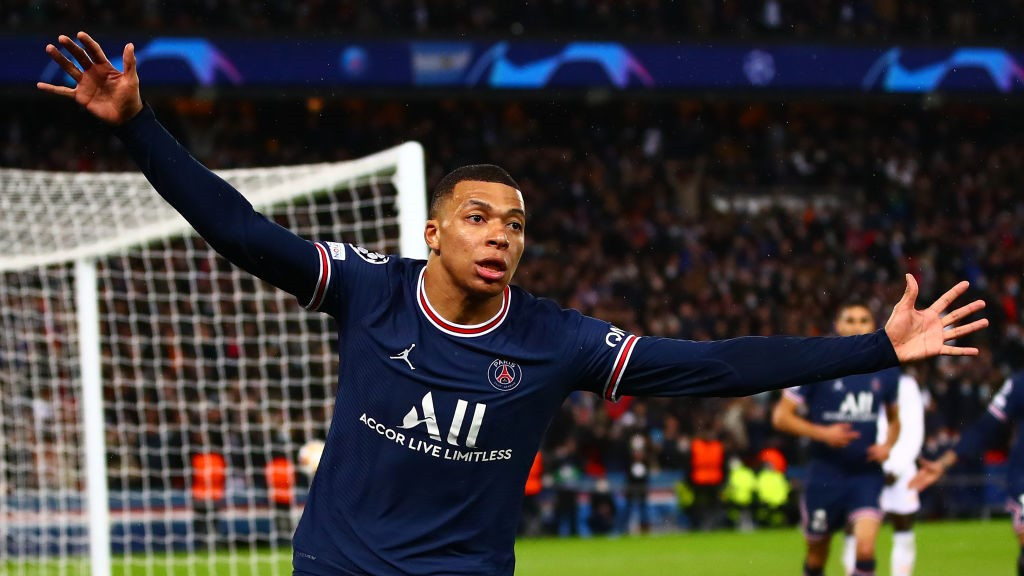 ޗެމްޕިއަންސް ލީގުގައި ޕީއެސްޖީ އާއި ރެެއާލް ބައްދަލުކުރި މެޗުގެ ތެރެއިން