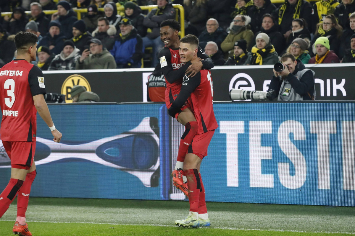 މެެޗުގައި ލަނޑު ޖެހުމަށްފަހު ލެވަކޫސަންގެ ކުޅުންތެރިން އުފާ ފާޅު ކުރަނީ