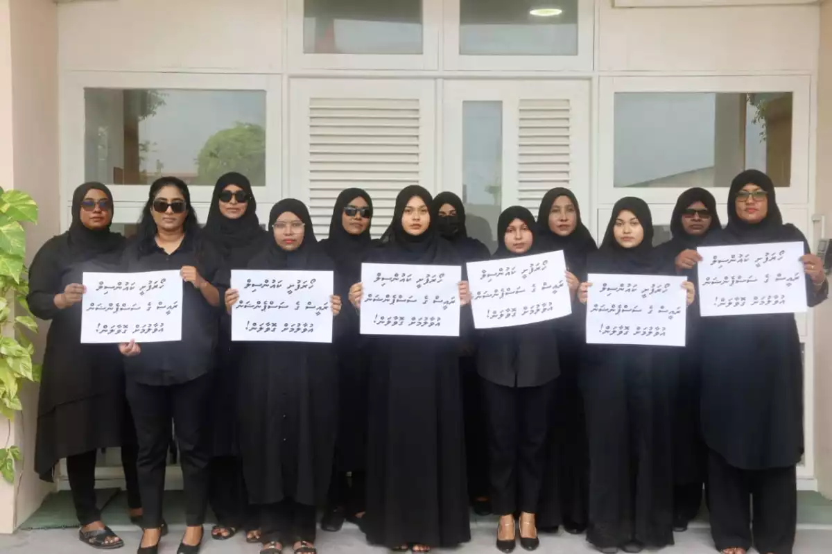 ކައުންސިލްގެ ރައީސް ސަސްޕެންޑް ކުރީ ރަނގަޅަށް ކަމަށް އެ ކައުންސިލުން ޤަބޫލު ނުކުރޭ - ފޮޓޯ: ސޯޝަލް މީޑިއާ