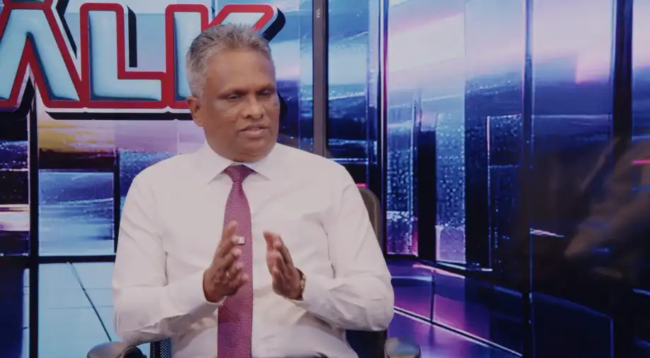 މާލެ ސިޓީގެ މޭޔަރު އާދަމް އާޒިމް ރާއްޖެޓީވީގެ ޓީވީ ޓޯކް ޕްރޮގްރާމްގައި