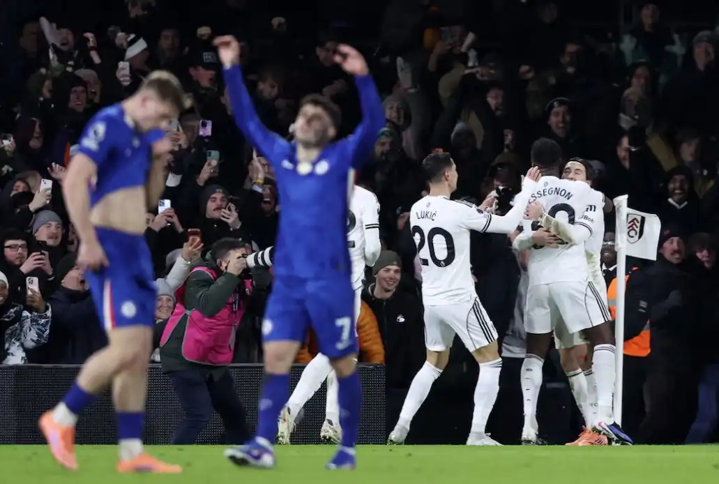 މެޗުގައި ލަނޑު ޖެހުމަށް ފަހު ޗެލްސީގެ ކުޅުންތެރިން އުފާ ފާޅު ކުރަނީ