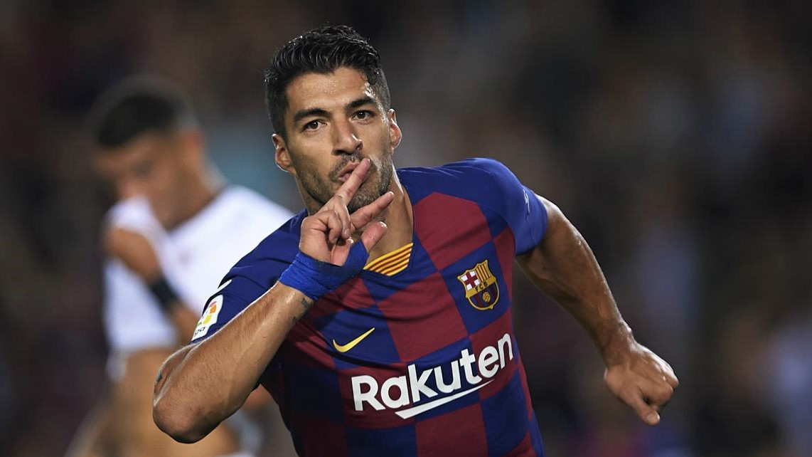 ބާސެލޯނާއަށް ކުޅެމުން އައި އުރުގުއޭގެ ފޯވާޑް ލުއިސް ސުއަރޭޒް