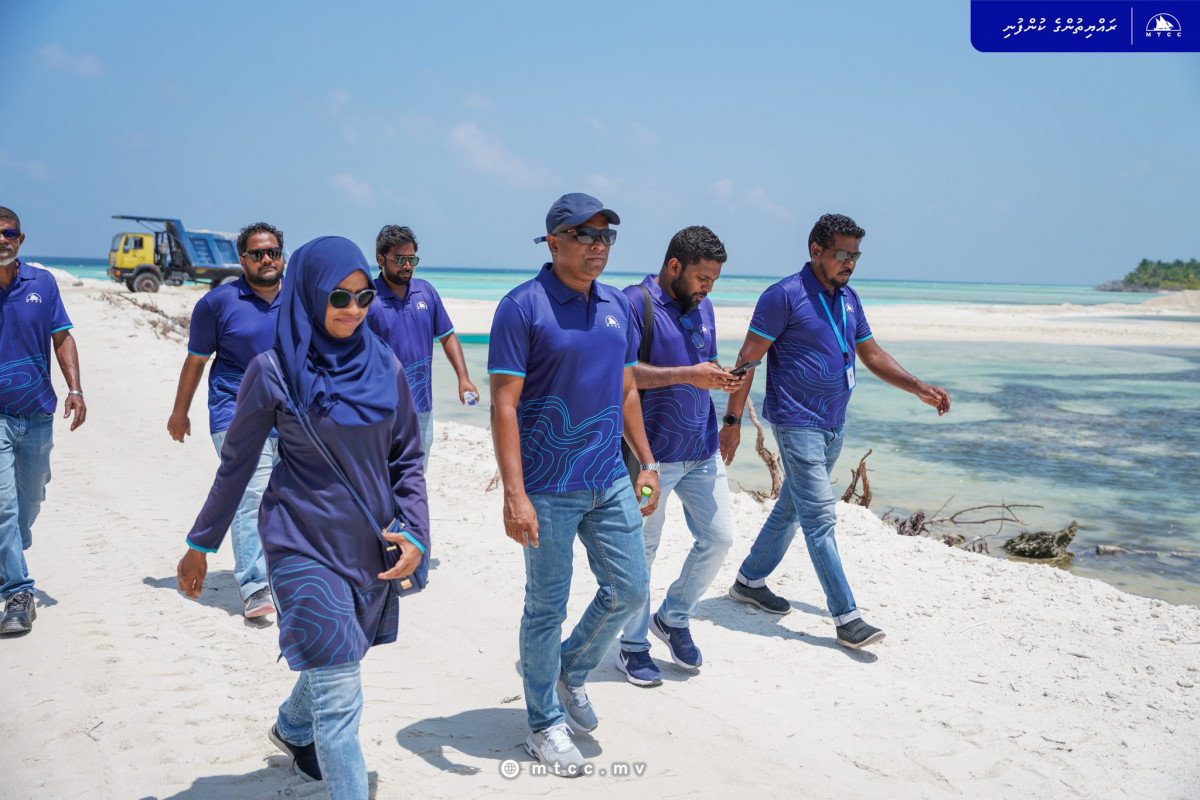 ގާދިއްފުށީ ގޮންޑުދޮށް ހިމާޔަތްކުރުމުގެ މަސައްކަތް އެމްޓީސީސީގެ ޓީމުން ބައްލަވައިލެއްވުން