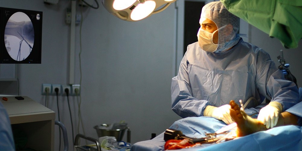 އޮޕަރޭޝަން ޑޮކްޓަރެއް