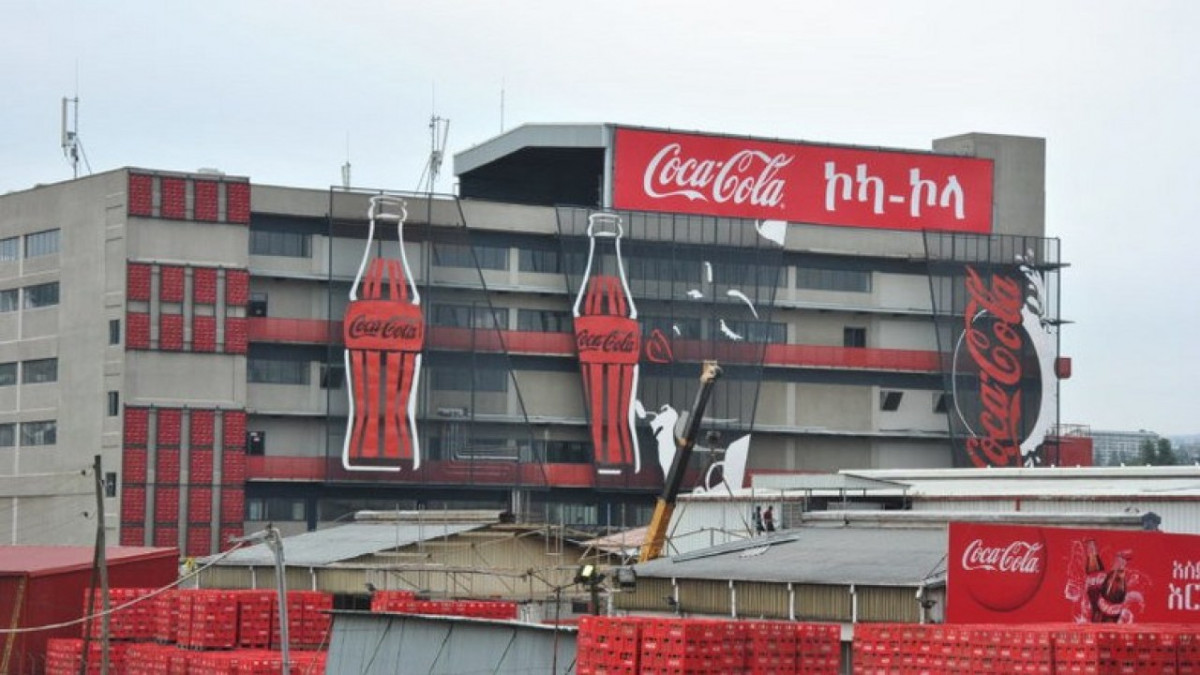 ކޮކާކޯލާގެ ޓްރަކްތަކެއް