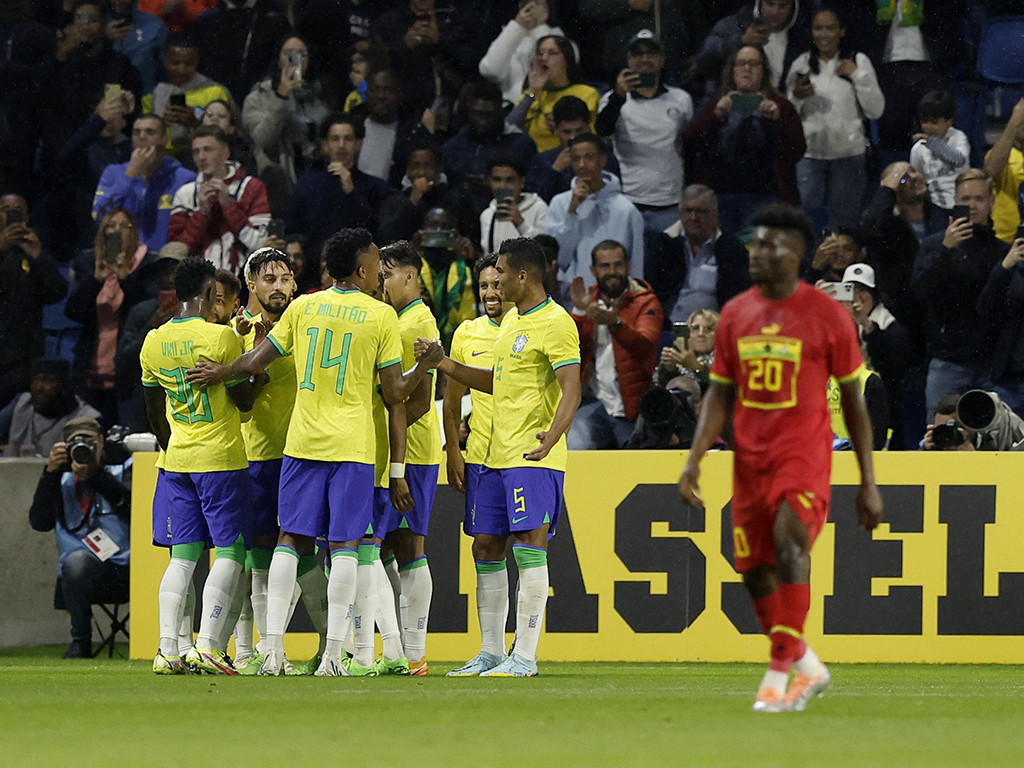 ރިޗާލިސަންގެ ލަނޑަށްފަހު ބްރެޒިލް ކުޅުންތެރިން