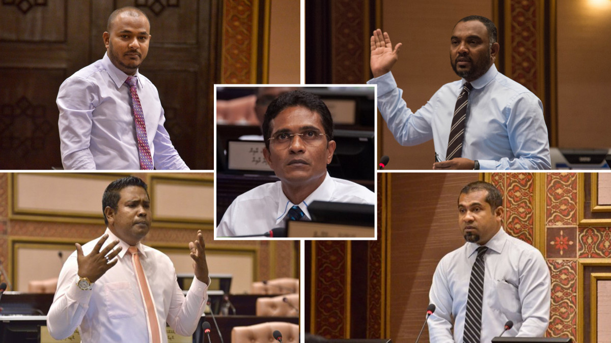 އާއިލީ ފަރާތްތަކަށް ހިޔާ ފްލެޓު ލިބިވަޑައިގެންނެވި ބައެއް މެމްބަރުން