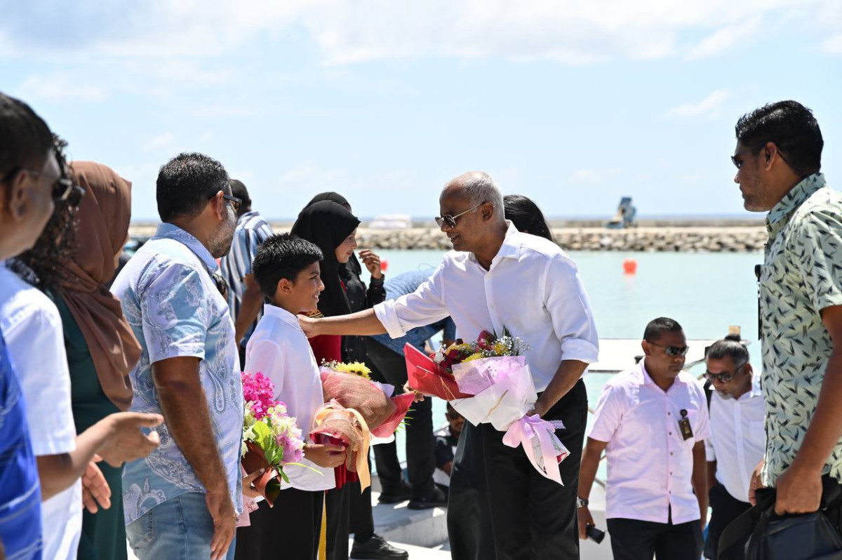 President Ibrahim Mohamed Solih visits AA. Thoddoo
