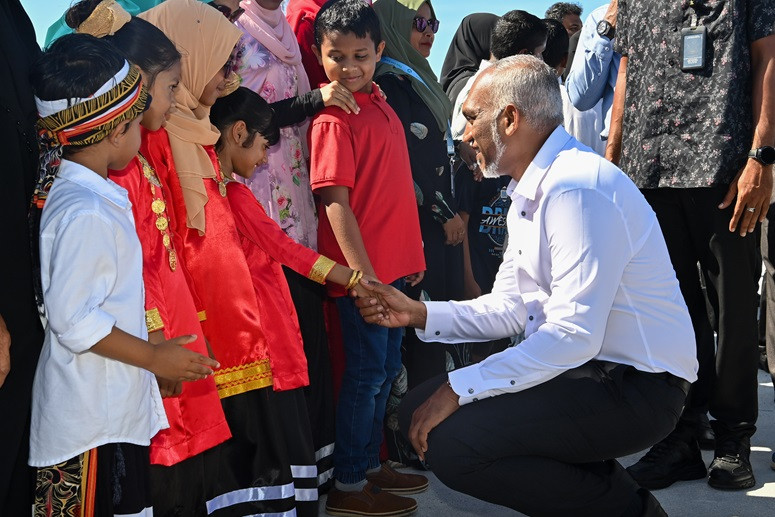 The President departs on three-day visit to Kolhumadulu Atoll