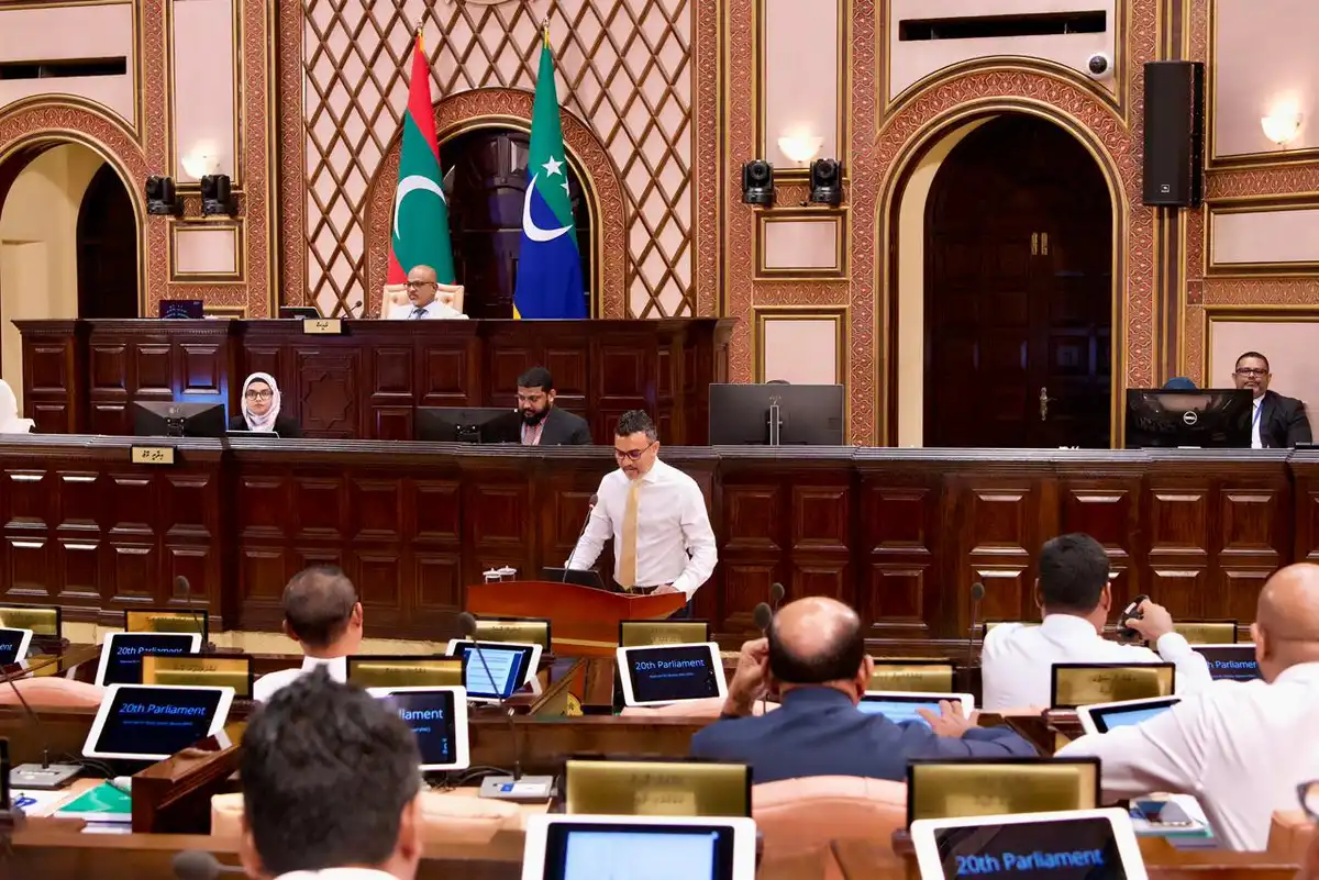 މައިނޯރިޓީ ލީޑަރު، ހިތަދޫ ދެކުނު ދާއިރާގެ މެންބަރު އިބްރާހިމް ނާޒިލް 2026 ވަނަ އަހަރުގެ ރިޔާސީ ބަޔާނަށް ޖަވާބުދެއްވަނީ