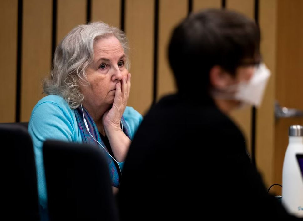 ނޭންސީ ކްރެމްޕްޓޮން ބްރޮފީ