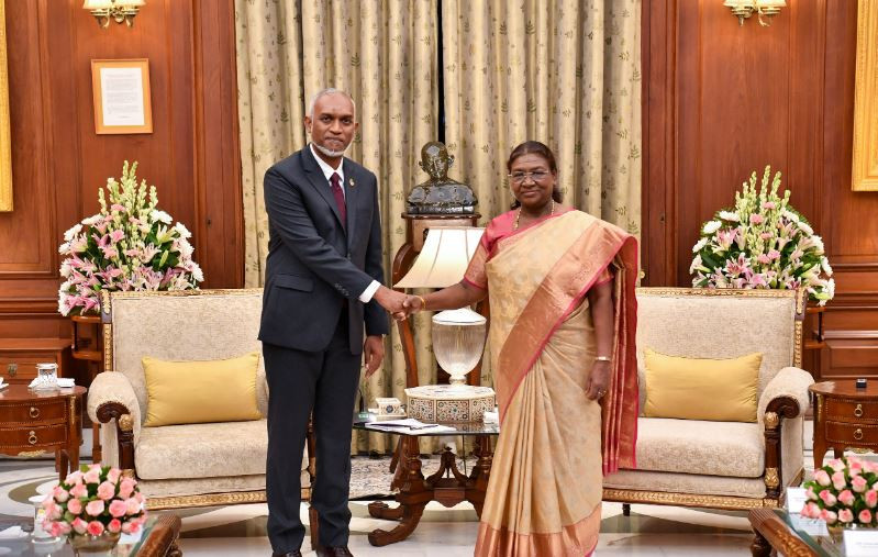 ރައީސުލްޖުމްހޫރިއްޔާ ޑޮކްޓަރ މުޙައްމަދު މުޢިއްޒު އިންޑިއާގެ ރައީސް ދުރޫޕަދީ މުރުމޫއާ ބައްދަލުކުރެއްވުން