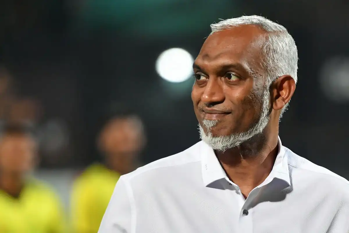 ރައީސް ޑޮކްޓަރ މުޙައްމަދު މުޢިއްޒު - ދިވެހިރާއްޖޭގެ މާލީ ދެމެހެއްޓެނިވިކަން އަލުން އިއާދަކުރުމަށްޓަކައި، ކޮންމެހެން ކުރަންޖެހޭ އިސްލާހުތައް އަވަސްކުރުމަކީ މަޖުބޫރު ކަމެއް ކަމަށް އޭޝިއަން ޑިވެލޮޕްމަންޓް ބޭންކް (އޭޑީބީ) އިން ބުނޭ.