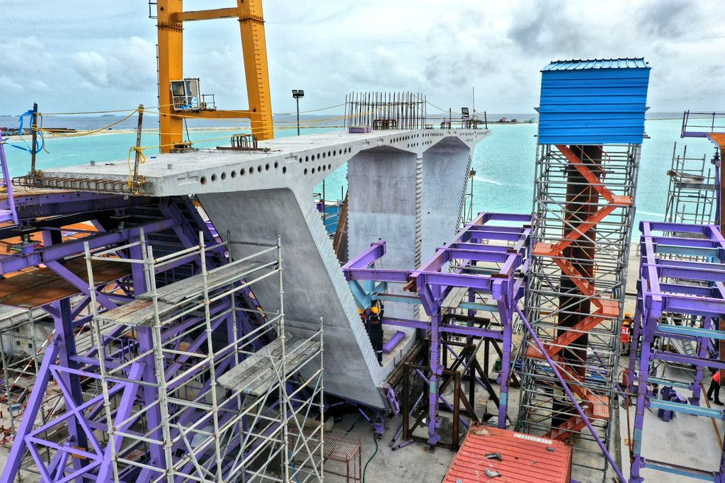 ތިލަމާލެ ބުރިޖުގެ ސެގްމަންޓެއްގެ ޕްރީކާސްޓް ތައްޔާރުކޮށްފައި