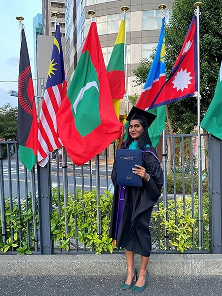 ޖޭޑީއެސްގެ ދަށުން ކިޔަވައި ނިންމި ދިވެހި ދަރިވަރެއް