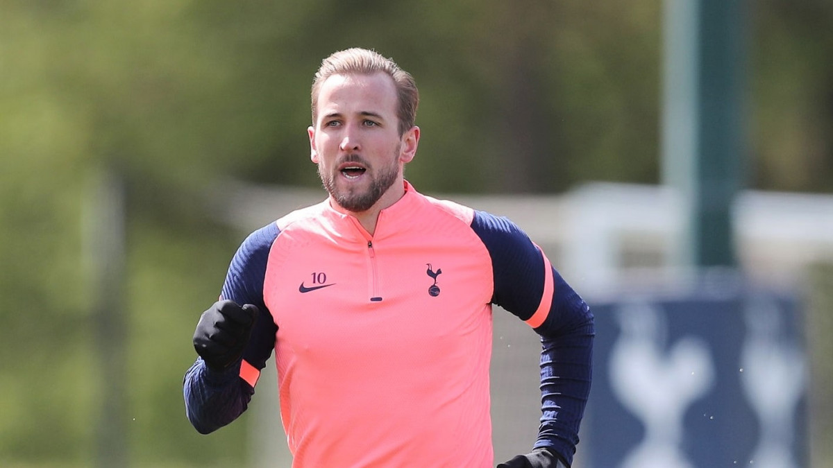 މިދިޔަ ސީޒަނުގައި ޓޮޓެންހަމުން ކުރިއަށްގެންދިޔަ ފަރިތަކުރުންތަކުގެ ތެރެއިން ހެރީ ކޭން