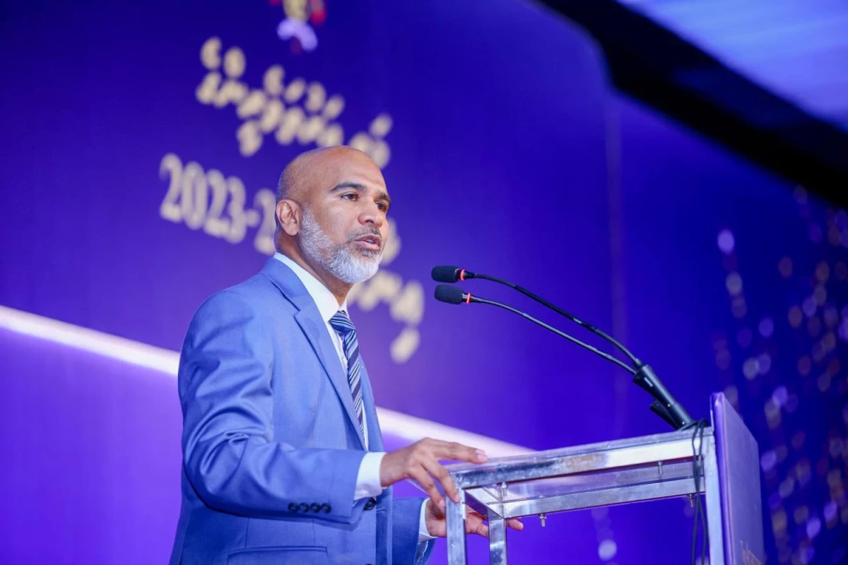 އެޑިއުކޭޝަން މިނިސްޓަރ ޑރ. އިސްމާއިލް ޝަފީއު