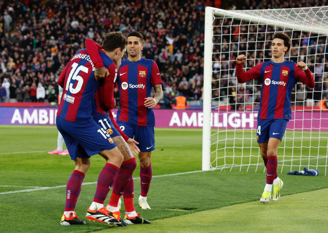 މެޗުގައި ލަނޑު ޖެހުމަށްފަހު ބާސެލޯނާގެ ކުޅުންތެރިން އުފާ ފާޅު ކުރަނީ