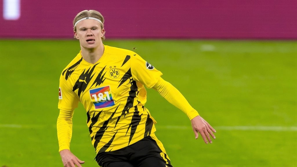 ބޮރޫޝިއާ ޑޯޓްމުންޑަށް ކުޅެމުން އަންނަ ނޯވޭގެ ޒުވާން ފޯވާޑް އާލިން ބްރައުޓް ހާލަންޑް