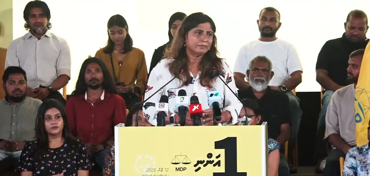 Former MDP Chairperson Mariya Ahmed Didi addresses the "Bodu Badhalu" rally.