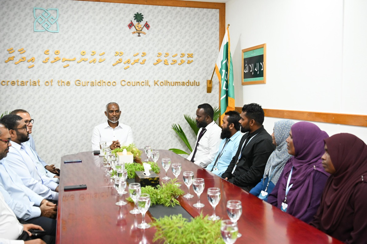 The president met Madifushi council members and WDC members on Tuesday