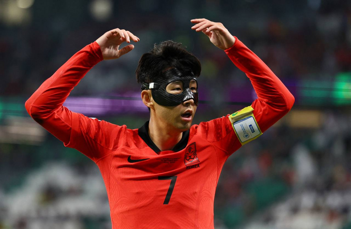 ކޮރެއާ އަދި ޕޯޗުގަލް ބައްދަލު ކުރި މެޗުގެ ތެރެއިން - ފޮޓޯ: ރޮއިޓާސް