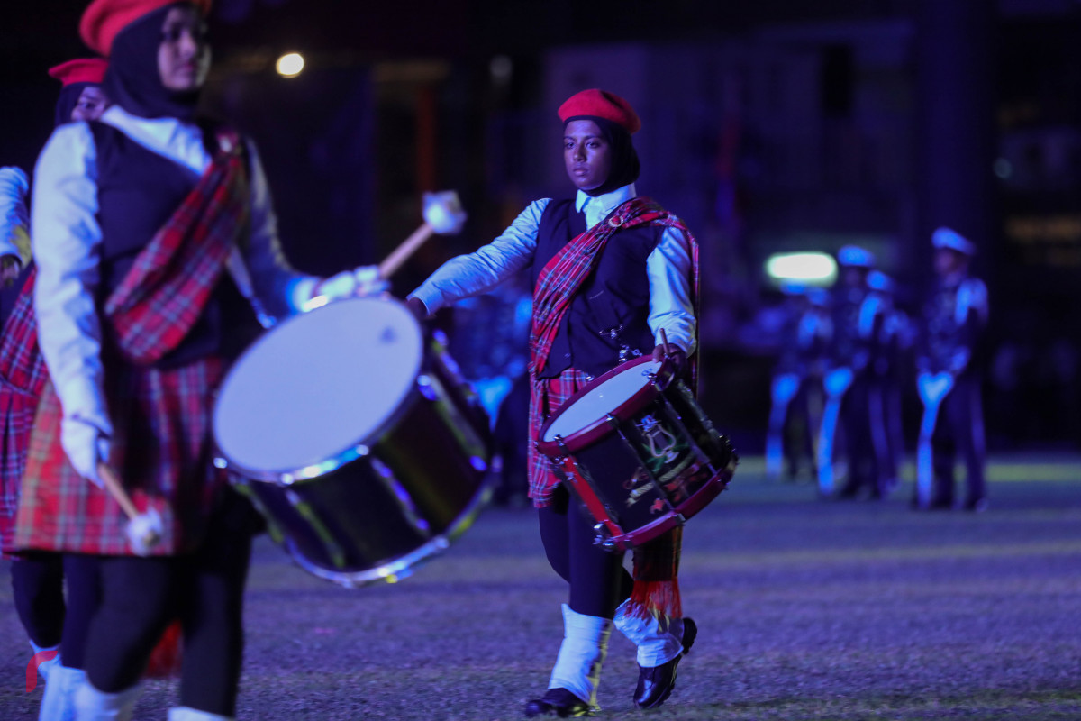 26 ޖުލައި 2019 --މިނިވަން ދުވަހުގެ ރަސްމީ ޕެރޭޑުގެ ހަރަކާތްތައް، ގަލޮޅު ދަނޑުގައި ބޭއްވި ޕެރޭޑް ޝަރަފްވެރި ކޮށްދެއްވީ ރައީސުލް ޖުމްހޫރިއްޔާ އިބްރާހިމް މުހައްމަދު ސޯލިހް-- ފޮޓޯ: ޝުއައިބް މުހައްމަދު