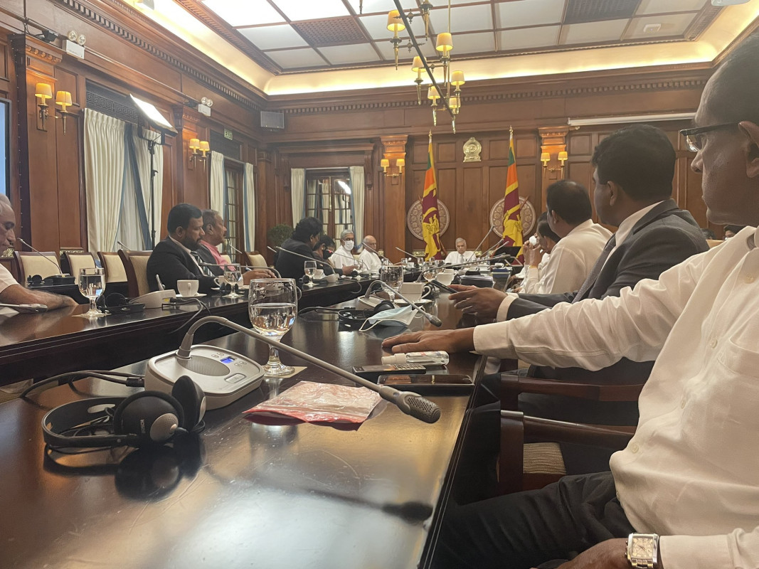 ލަންކާގެ އިދިކޮޅު ޕާޓީތަކުން ރައީސް ރަނިލްއާ ބައްދަލުކުރެއްވުން