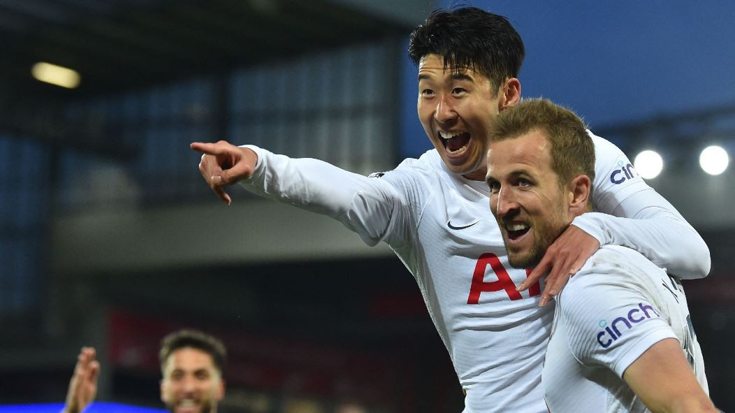 ޓޮޓެންހަމްގެ މެޗުގެ ތެރެއިން