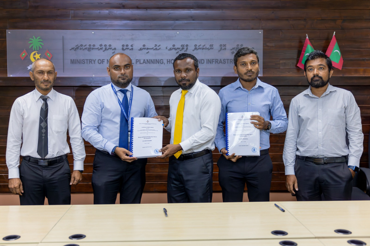 ކޮމަންޑޫގައި ޢިމާރާތްކުރާ 30 ހައުސިން ޔުނިޓުގެ މަސައްކަތުގެ އެއްބަސްވުން